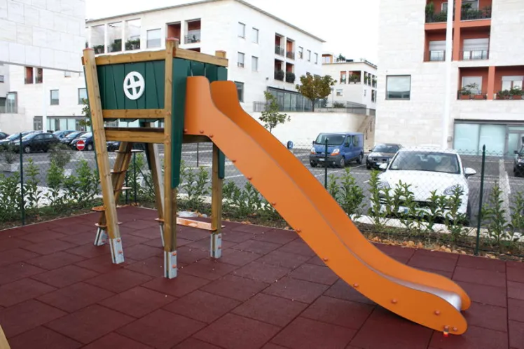 Spielturm DIN EN 1176 �KALUBA Kletterturm 144 mit Rutsche�